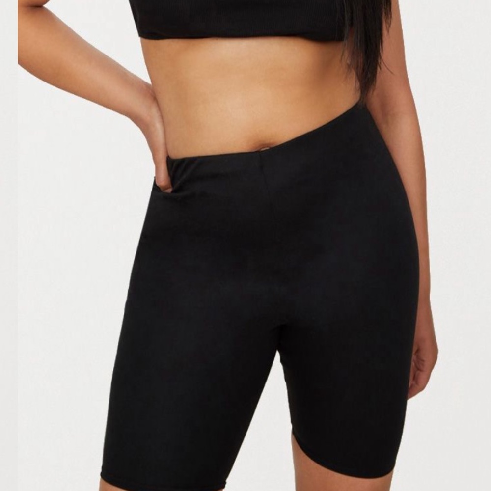 **BRAND NEW** Black biker short
